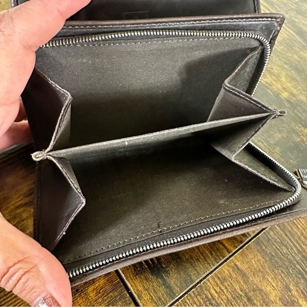 Fendi Vintage FF Logo Wallet W/ Certificate of Authenticity - Picture 11 of 16